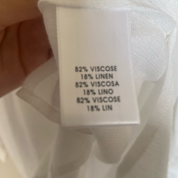 Worth New York white button down blouse size S with buttons on sleeves - Picture 7 of 7